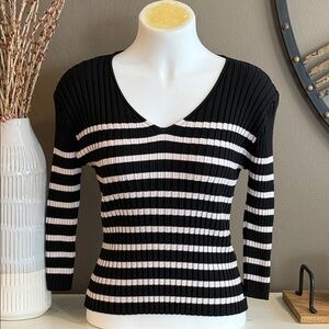 AUGUST SILK Vtg 90s Y2K Black &White Striped Silk Blend Ribbed V-Neck Sweater XL